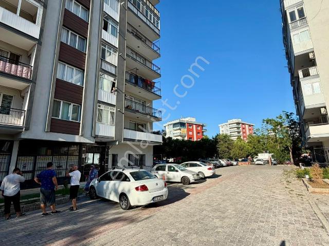 Osmangazi Mahallesi, Bayraklı içerisinde kiralık mülk