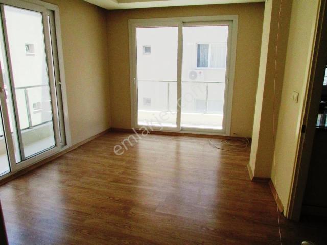 Karşiyaka, İzmir içerisinde kiralık mülk