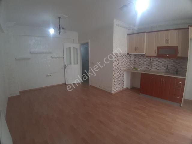 Karşiyaka, İzmir içerisinde kiralık mülk