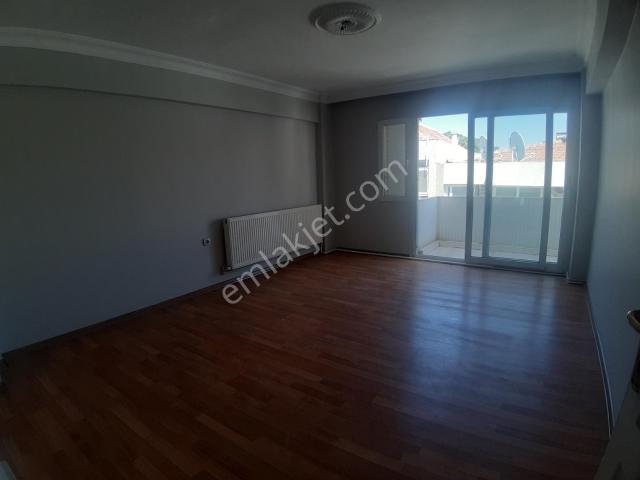 Donanmacı Mahallesi, Karşıyaka içerisinde kiralık mülk