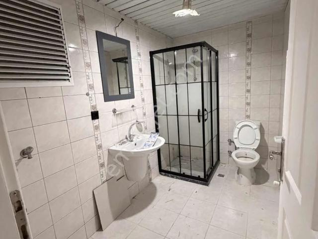 Yenikent Mahallesi, Esenyurt içerisinde kiralık mülk
