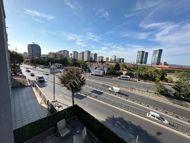 Ümraniye, İstanbul içerisinde kiralık mülk