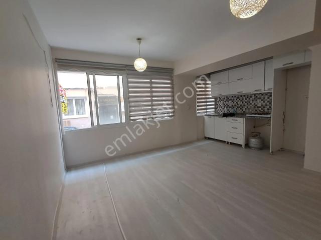 Karşiyaka, İzmir içerisinde kiralık mülk