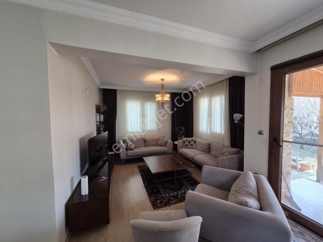 Bornova, İzmir içerisinde kiralık Villa