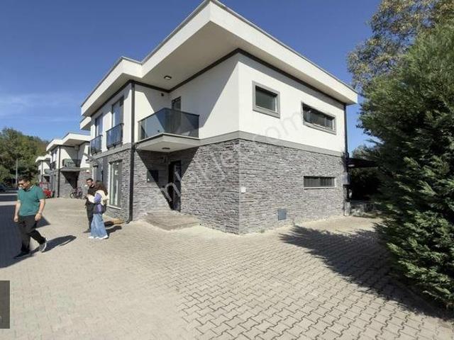 Kuyumcu Hacıali, Düzce Merkez içerisinde kiralık Villa