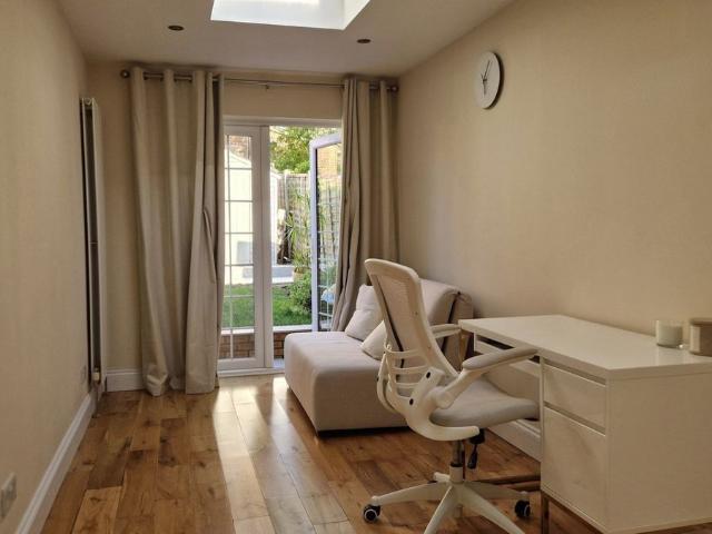 Studio for rent in Northwood, Greater London