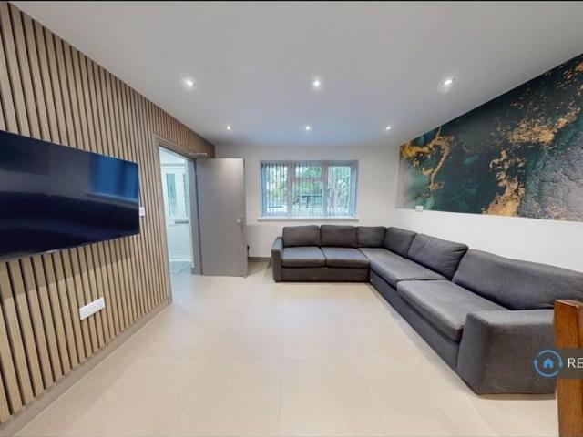 House for rent in Cannon Park, West Midlands