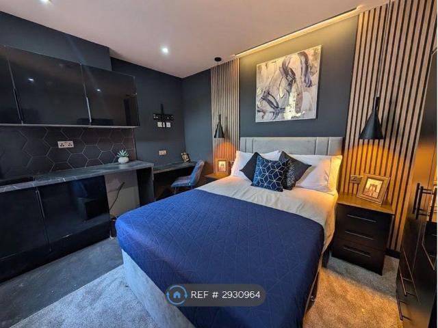 Room for rent in West End, Old Wharf