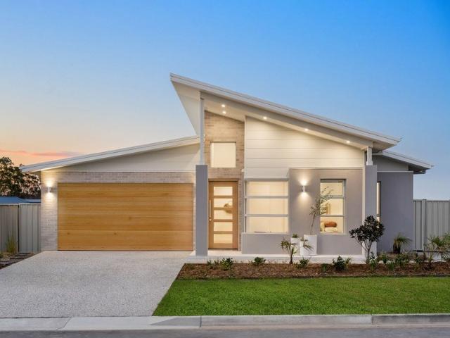 Cottage for sale in Warragul, Victoria