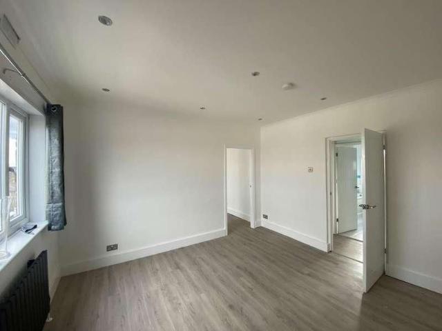 Apartment for rent in London Borough of Lewisham, Forest Hill
