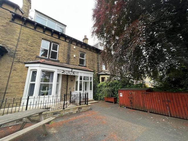 Apartment for rent in Baildon, West Yorkshire