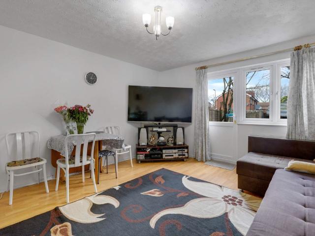 House for rent in London Borough of Newham, Greater London