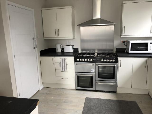 House for rent in Grove Hill, Normanby