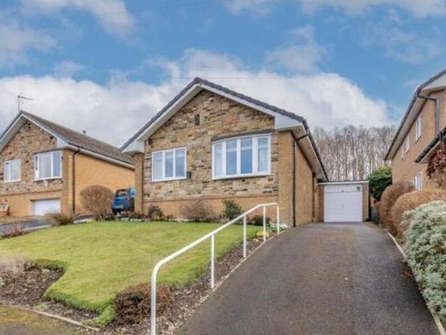House for sale in Huddersfield, West Yorkshire