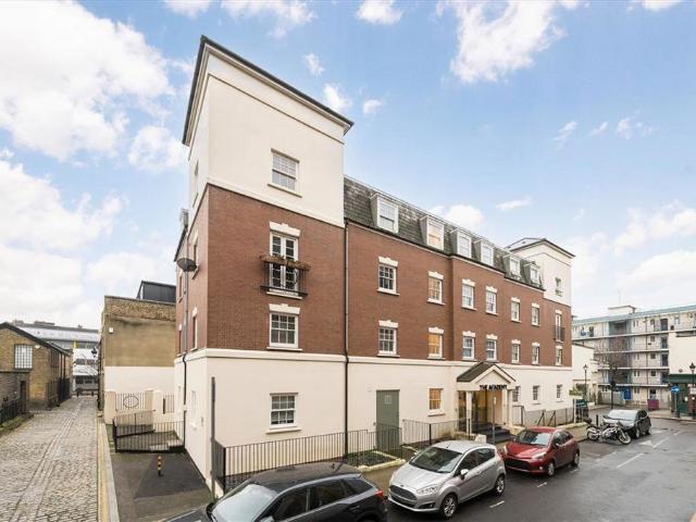 Apartment for rent in Globe Town, Greater London