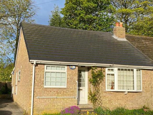 House for sale in Huddersfield, West Yorkshire