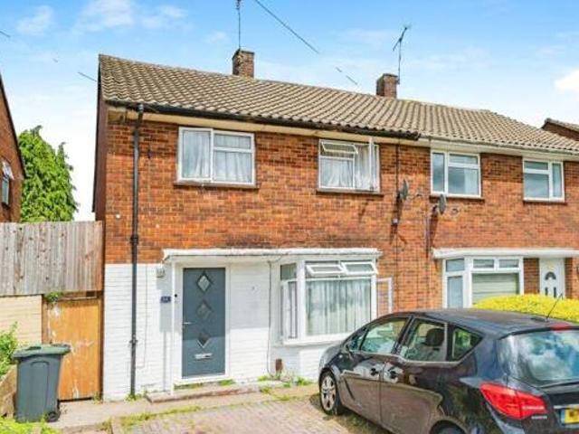 House for sale in Luton