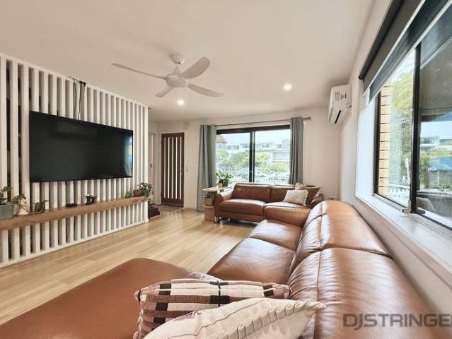 Townhouse for rent in Coolangatta, Gold Coast City