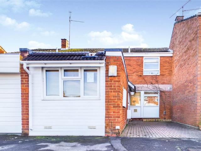 House for rent in Dee Park, Reading