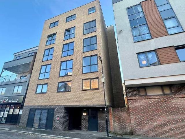 Apartment for rent in The Polygon, City Of Southampton