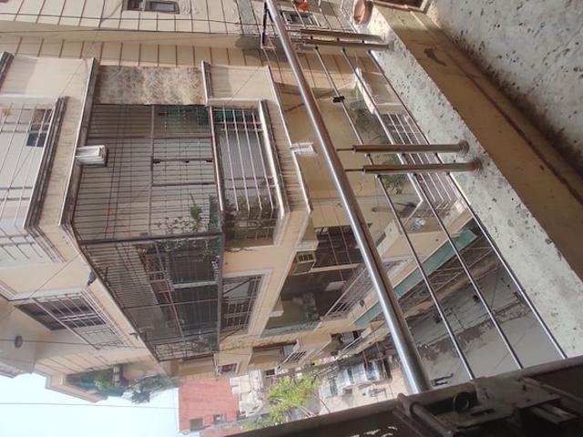 Property for rent in Deri
