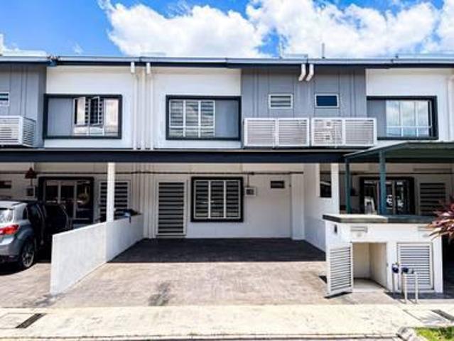 Townhouse for sale in Tanjong Sepat, Selangor