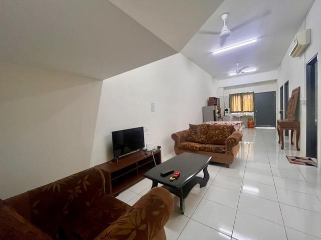Townhouse for rent in Tanjong Sepat, Selangor