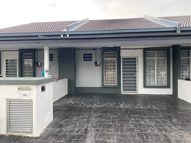 Terraced House for sale in Tanjong Sepat, Selangor