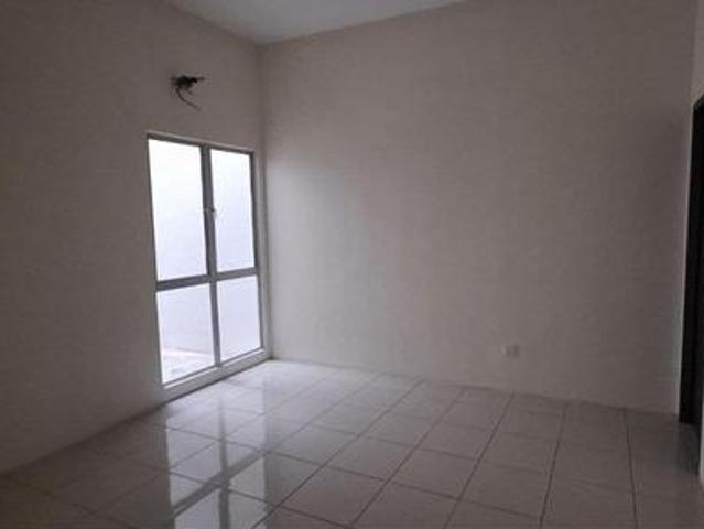 Townhouse for rent in Tanjong Sepat, Selangor