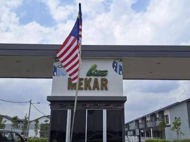 Townhouse for rent in Tanjong Sepat, Selangor