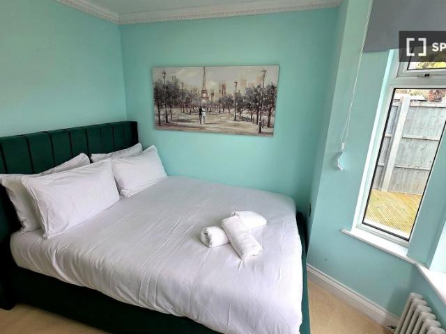Apartment for rent in Chapel End, Greater London
