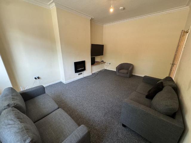 Room for rent in Bell Farm, High Field