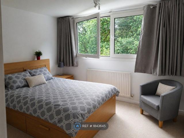 Room for rent in London Borough of Croydon, South Norwood