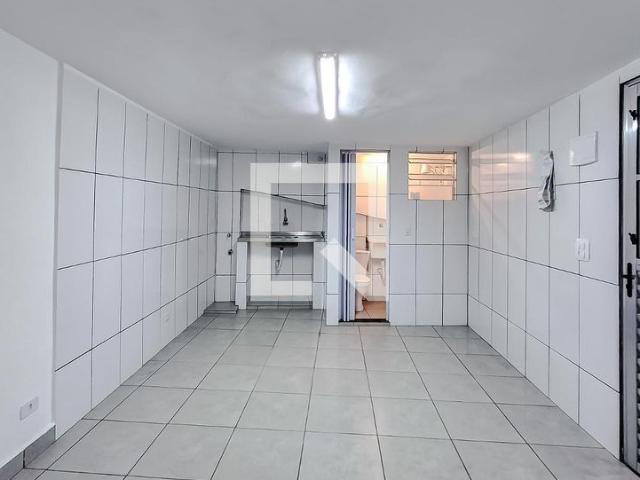 Kitnet aluguel em Região Imediata de São Paulo, Região Metropolitana de São Paulo