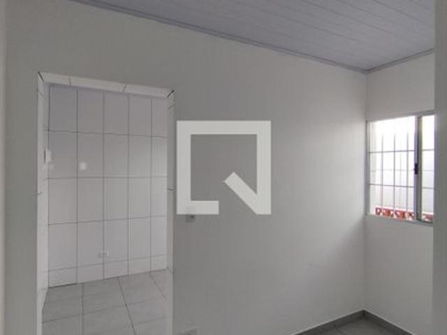 Kitnet aluguel em Região Imediata de São Paulo, Região Metropolitana de São Paulo