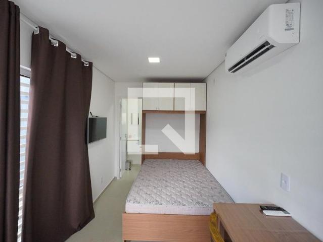 Kitnet aluguel em Região Geográfica Imediata de Florianópolis, Desterro