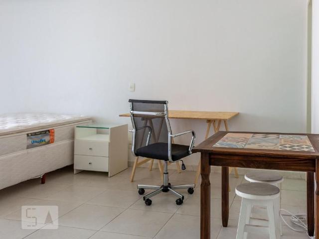 Kitnet aluguel em Região Imediata de São Paulo, Região Metropolitana de São Paulo