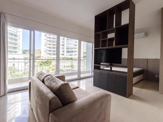 Kitnet aluguel em Região Imediata de São Paulo, Região Metropolitana de São Paulo