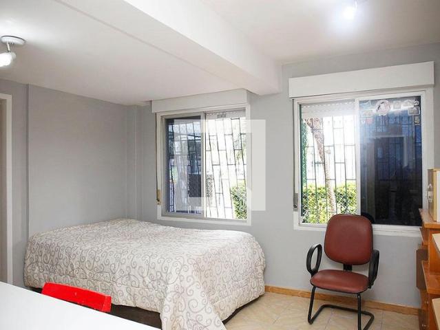 Kitnet aluguel em Azenha, Porto Alegre