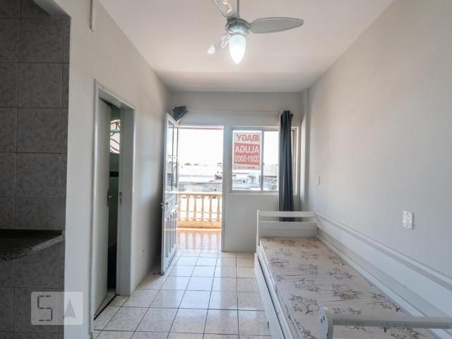 Kitnet aluguel em Barreiros, São José