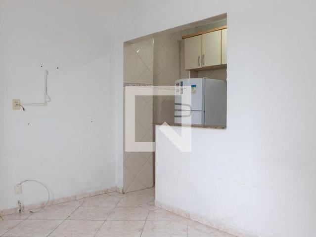 Kitnet aluguel em Região Imediata de Santos, Região Metropolitana da Baixada Santista