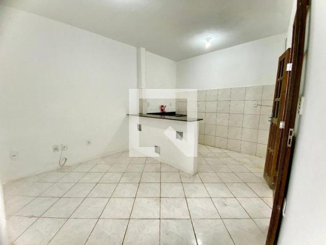 Kitnet aluguel em Região Geográfica Imediata de Salvador, Região Metropolitana de Salvador