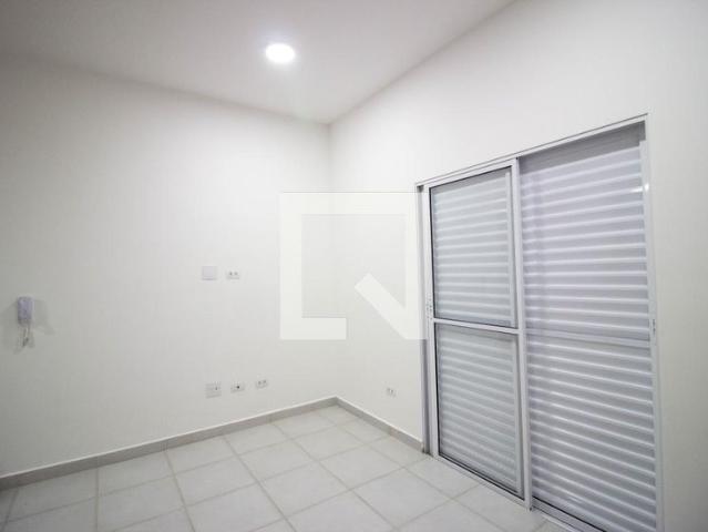 Kitnet aluguel em Região Imediata de São Paulo, Região Metropolitana de São Paulo