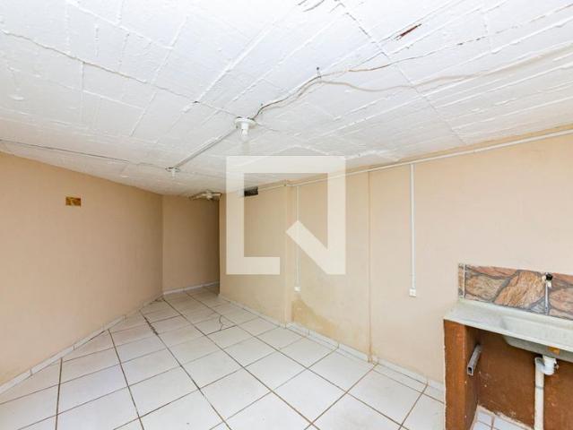 Kitnet aluguel em Região Geográfica Imediata de Belo Horizonte, Região Metropolitana de Belo Horizonte