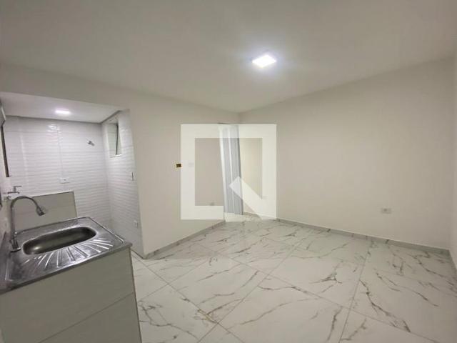 Kitnet aluguel em Região Imediata de São Paulo, Região Metropolitana de São Paulo