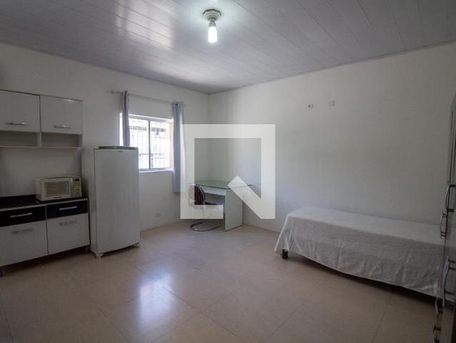 Kitnet aluguel em Região Imediata de São Paulo, Região Metropolitana de São Paulo