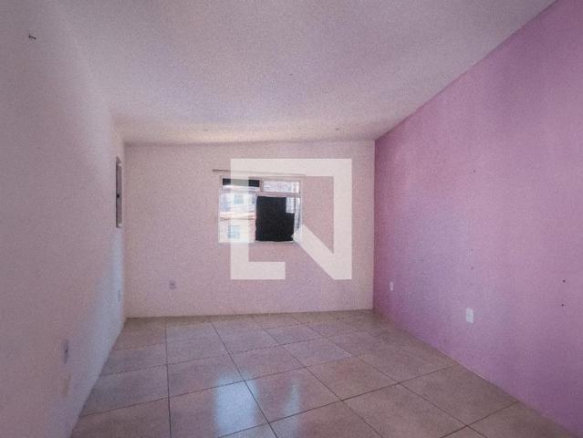 Kitnet aluguel em Região Geográfica Imediata de Salvador, Região Metropolitana de Salvador