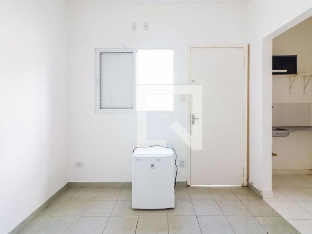 Kitnet aluguel em Região Imediata de São Paulo, Região Metropolitana de São Paulo