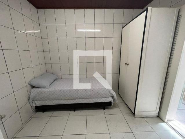 Kitnet aluguel em Região Imediata de São Paulo, Região Metropolitana de São Paulo