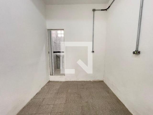 Kitnet aluguel em Região Imediata de São Paulo, Região Metropolitana de São Paulo